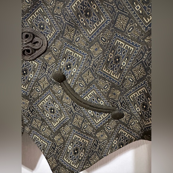 Max & Mabel satin tapestry vest with beautiful details in front and back - Picture 5 of 5